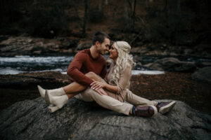 Photograph by Kayla Neveil Photograph, a Philadelphia wedding photographer, Philadelphia engagement photographer. A blog post about amazing spots for engagement photos in Philadelphia. Engagement photos in Wissahickon Valley Park.