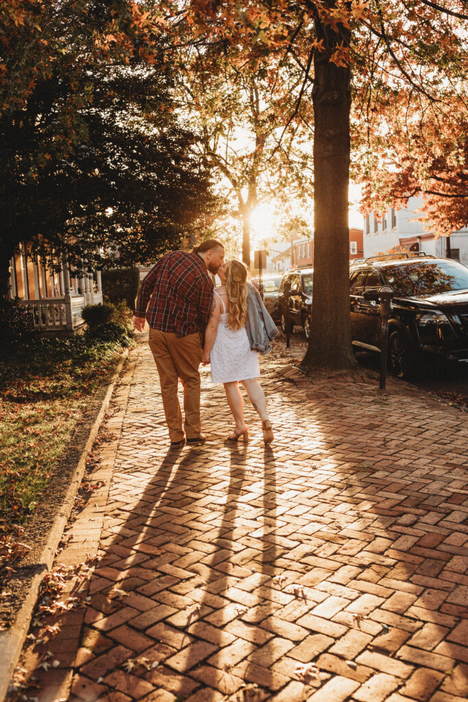 Engagement photo by Kayla Neveil Photography Philadelphia wedding photographer Philadelphia engagement photographer what to wear for engagement photos.