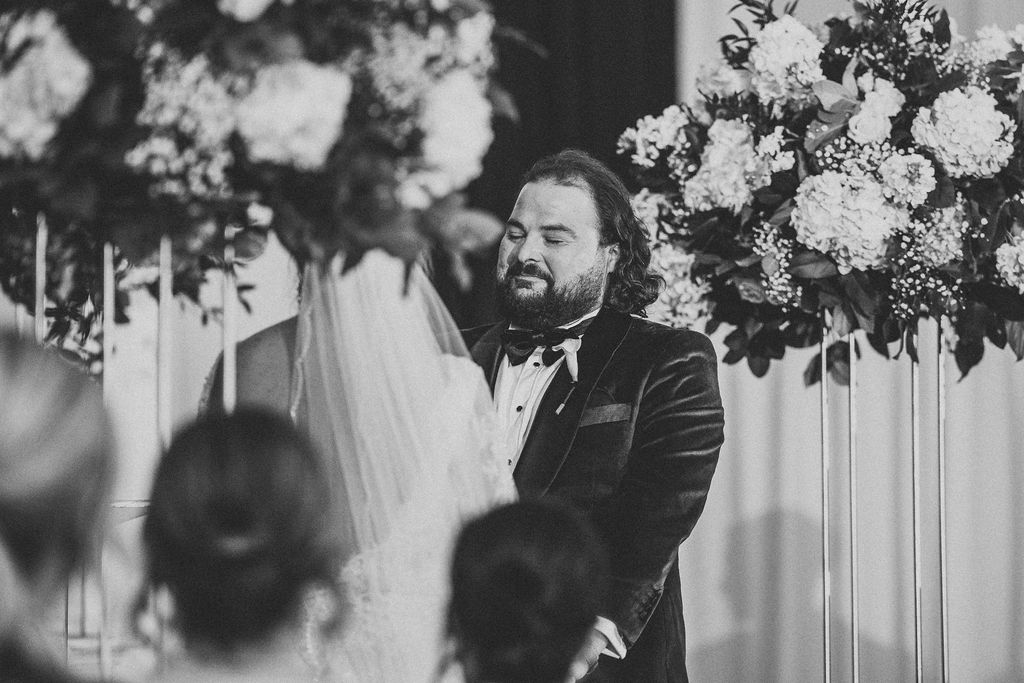 elegant and intimate wedding ceremony at the downtown club in philadelphia