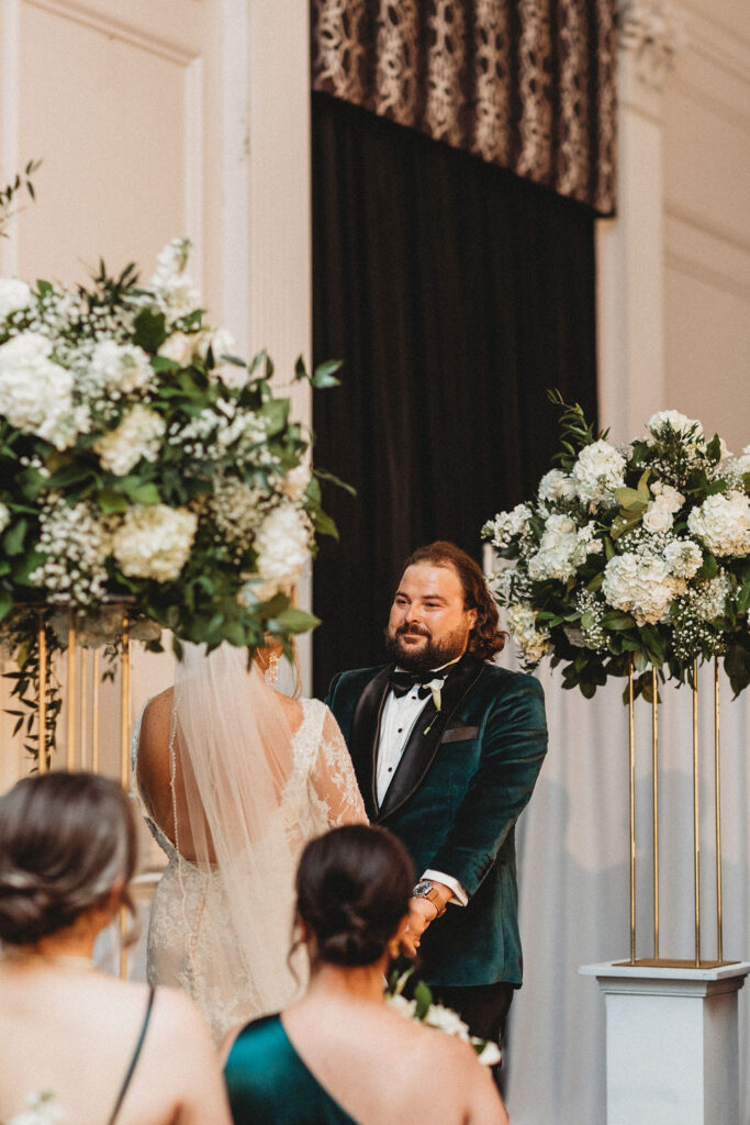 elegant and intimate wedding ceremony at the downtown club in philadelphia