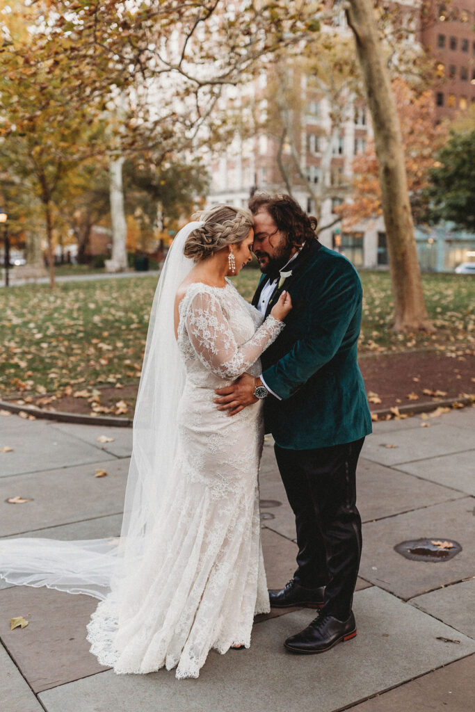 bride and groom fall downtown Philadelphia wedding photos